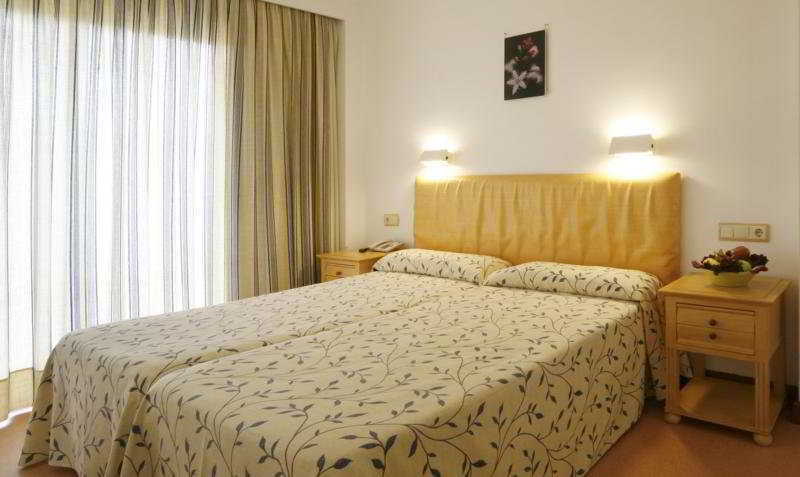 Apartamentos Jade El Arenal  Bagian luar foto